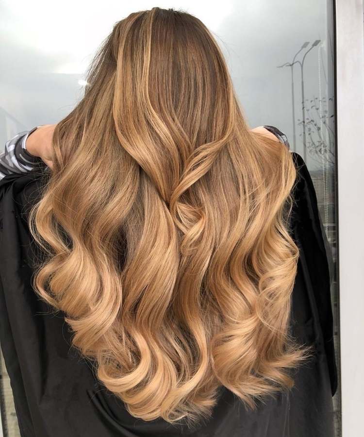 cabelo longo saudável. Foto cabelo longo saudável.