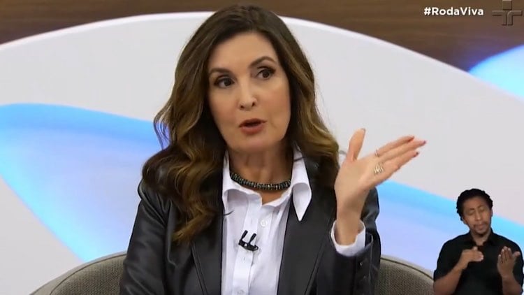 Fátima Bernardes participa do Roda Viva na TV Cultura.