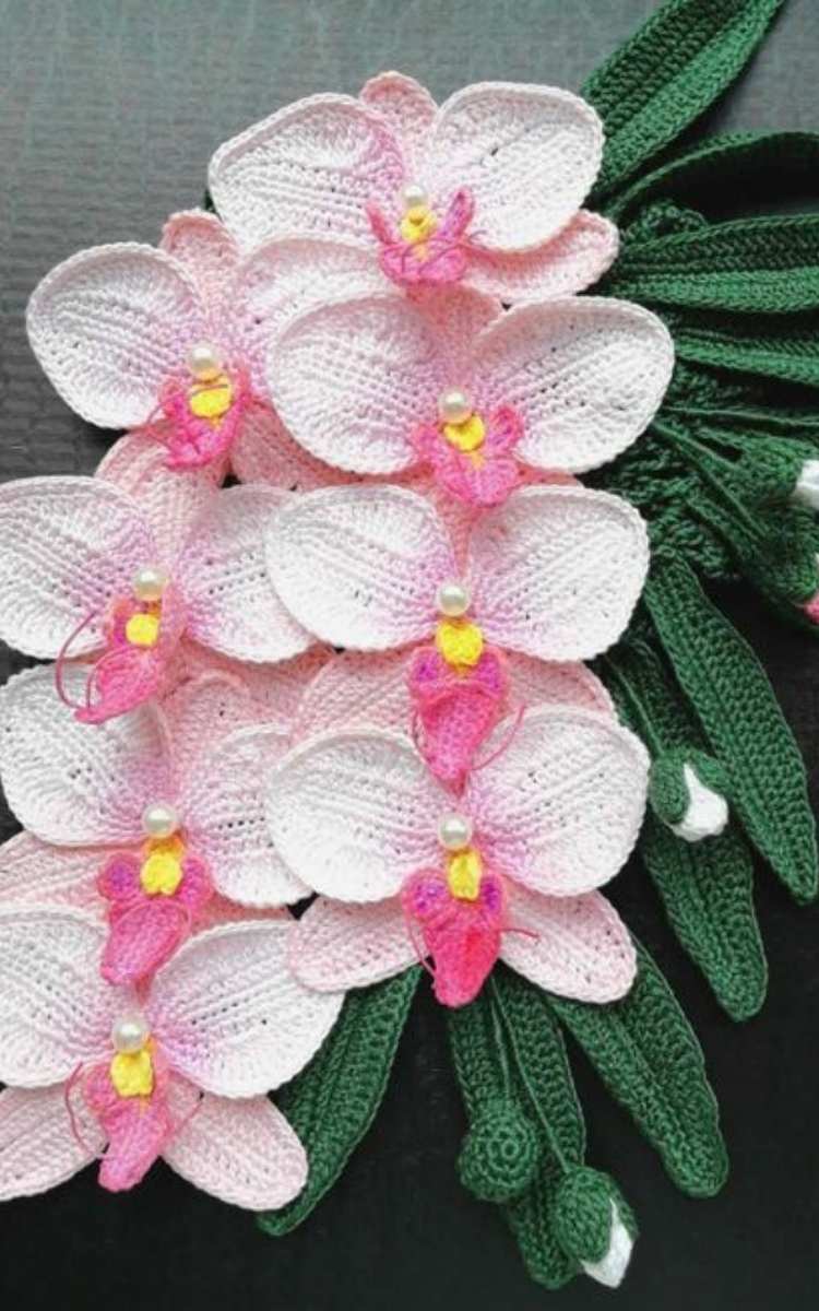 Foto de orquídea de crochê.