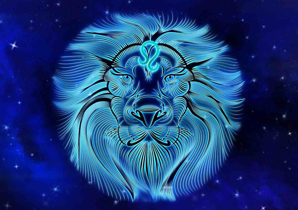 imagem de céu estrelado com ilustração de leão azul,sol em leão