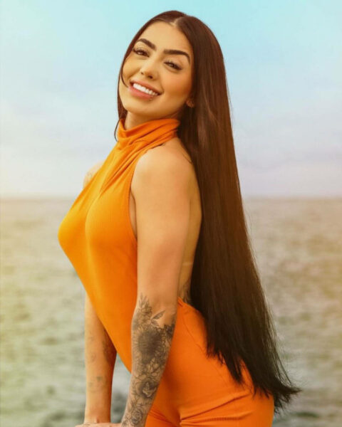 MC Mirella.