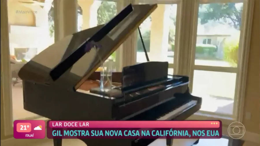 Mansão do Gil do Vigor tem piano.