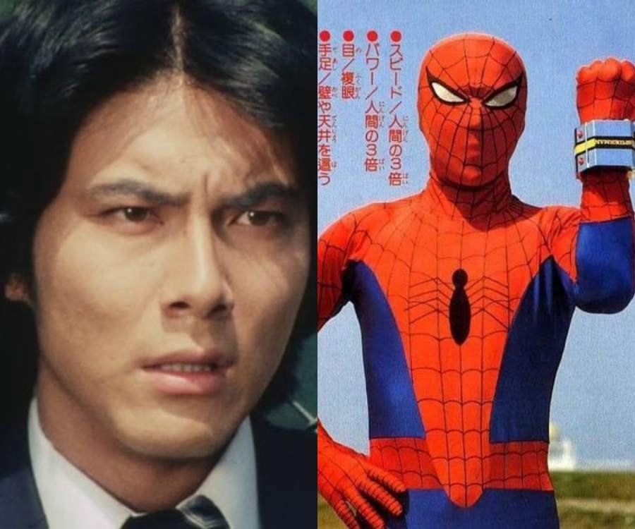 Foto de ator Shinji Tôdô. Numa ele está de terno e só com o rosto aparecendo. Na outra, ele está como homem-aranha, com uma das mãos, que está com o relógio que ativa seu traje, erguida para cima. O fundo é de cor azul.
