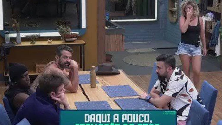 Vini, Iran, Bruno e Bárbara na cozinha de A Fazenda 14.
