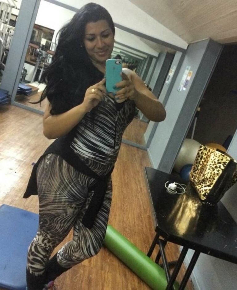 Foto da mulher Moranguinho grávida em 2014.