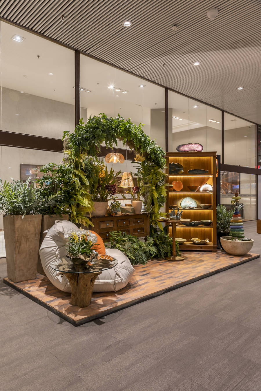 Inspiração para o uso de plantas em local interno.