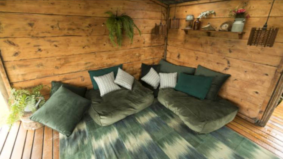 Decoração de A Fazenda 2022 na casa da árvore.