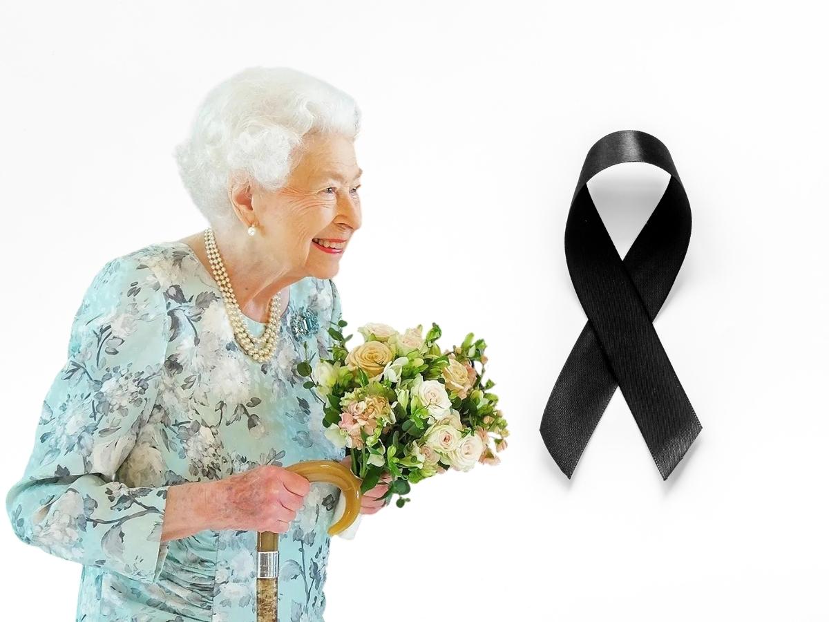 Foto de Rainha Elizabeth II segurando flores e símbolo do luto.