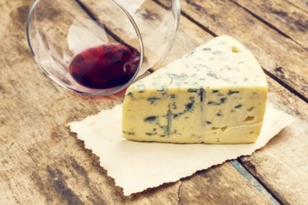 Gorgonzola: como o queijo é feito e como harmonizar com vinho