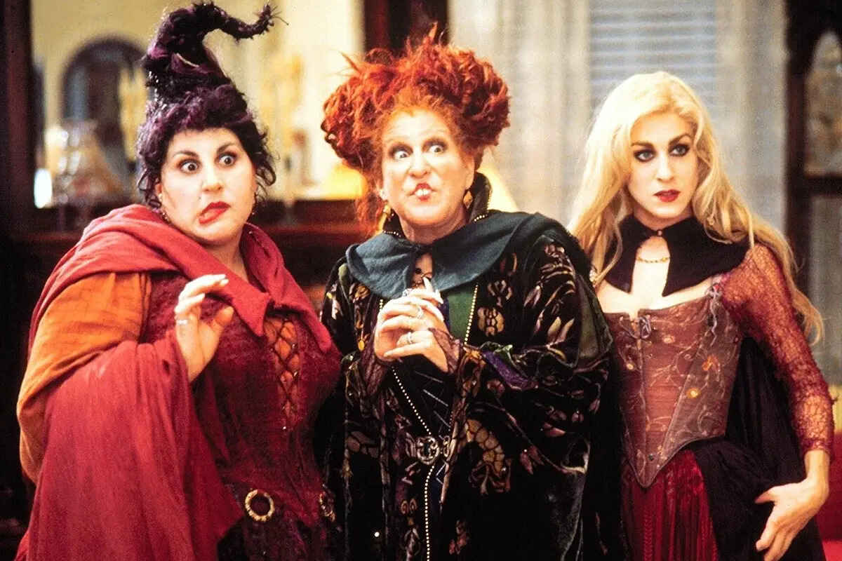 cena do filme Abracadabra com as 3 protagonistas