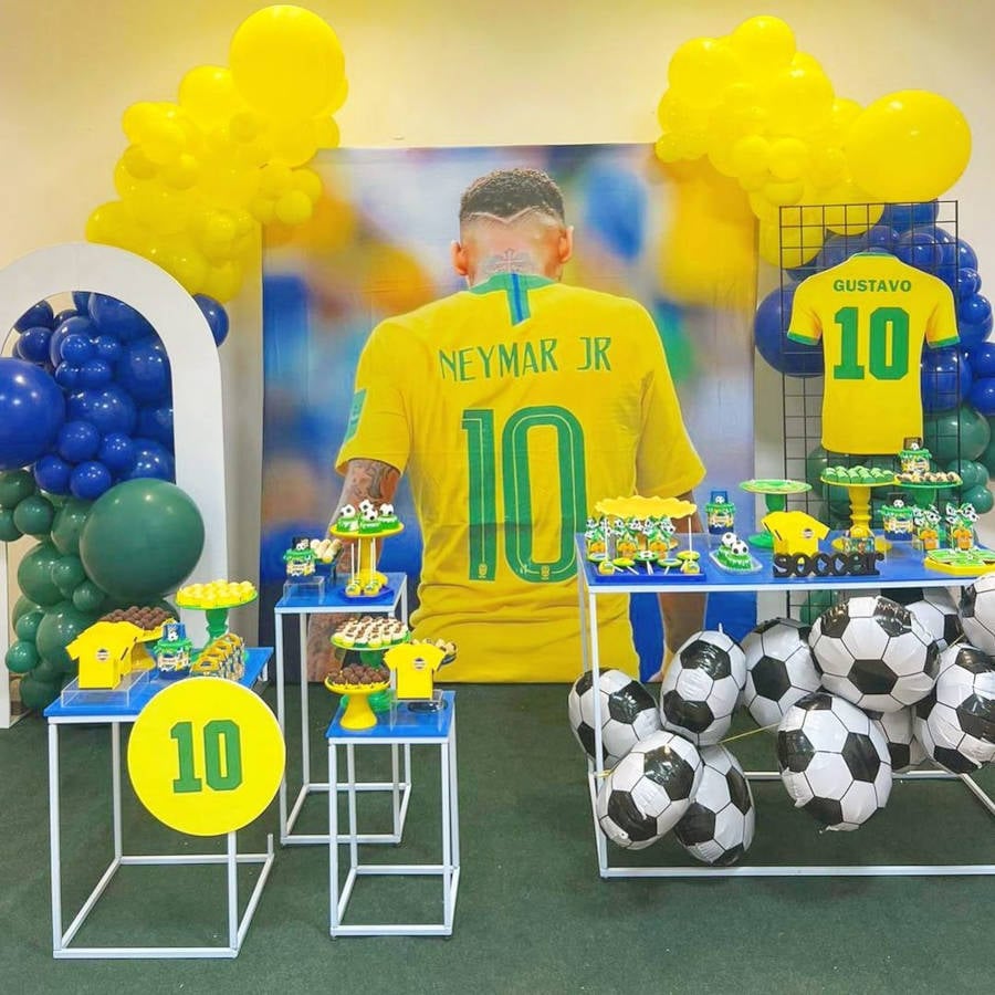 Decoração com foto do Neymar.