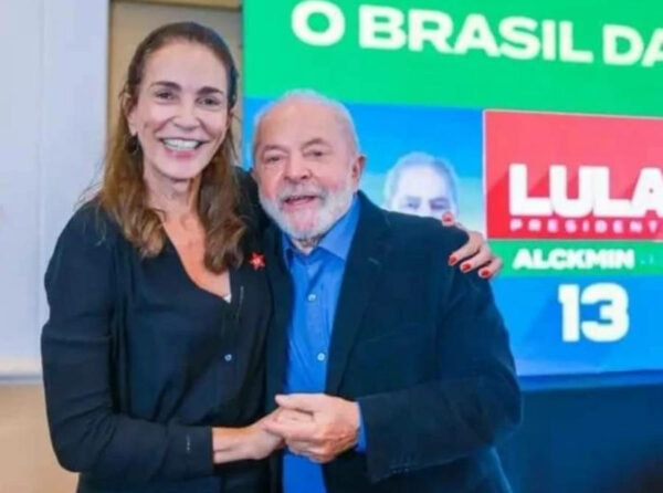 Foto de Isabel Salgado ao lado de Lula