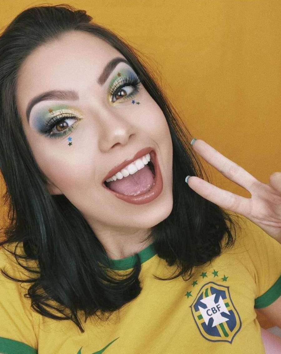 Foto de maquiagem divertida para a copa do mundo