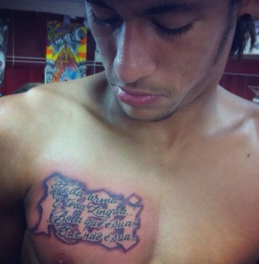 Foto da tatuagem de Neymar em homenagem ao pai