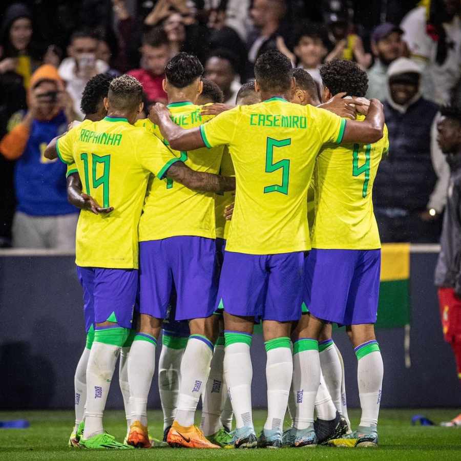 Imagem de Casemiro e outros jogadores da seleção brasileira - jogo do dia 23 de setembro de 2022.