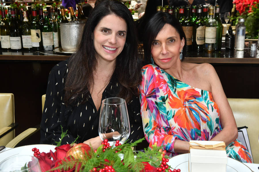 Bia Conde e Iara Souto no almoço natalino no Fasano.