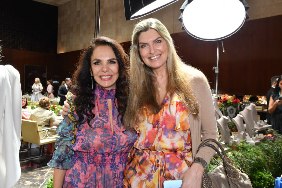 Cris Porto e Gisela Wever no almoço natalino no Fasano.