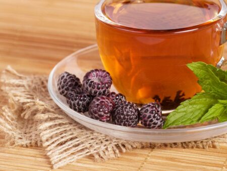 Chá de folha de amora: benefícios, contraindicações e receita