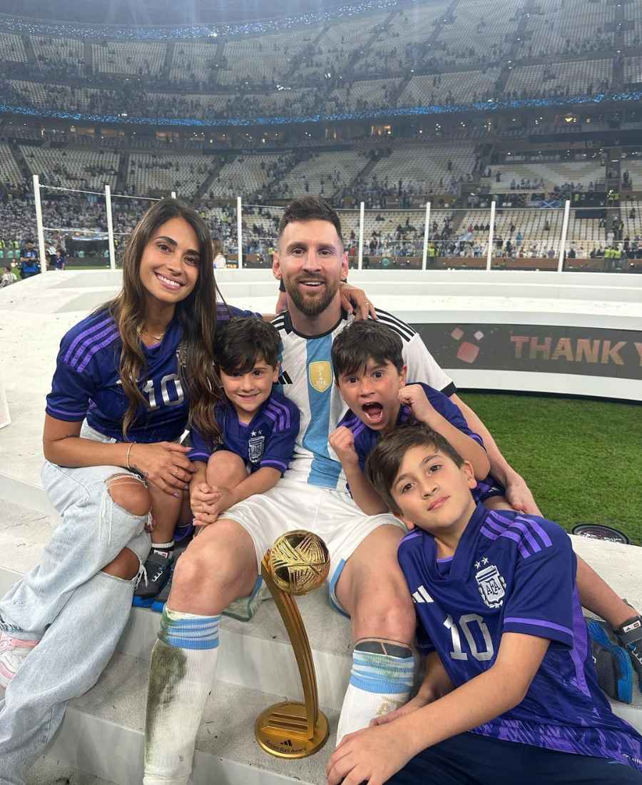Messia, esposa e filhos na Copa do Mundo no Catar após vitória da Argentina.