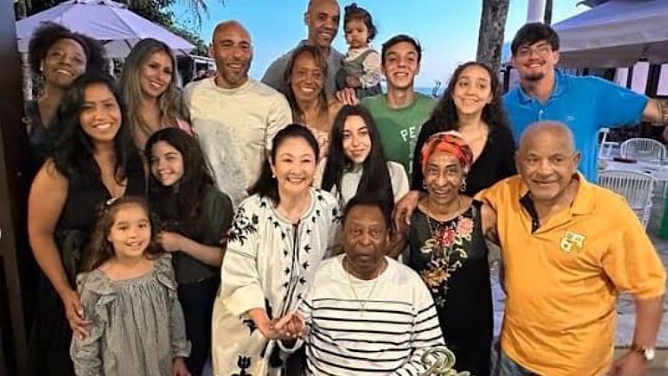 Pelé e família.