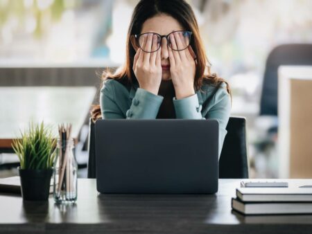 Depressão no trabalho: 5 profissões que aumentam o risco da doença