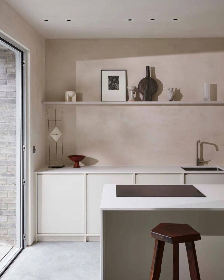 Cozinha pequena planejada minimalista.