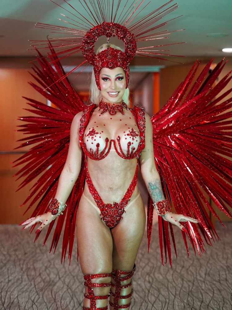 Ingrid Mantovani, Rainha de Bateria da X-9 Paulistana, fantasia do Carnaval 2023.