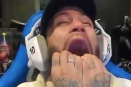 Neymar perde bolada milionária em Poker e gera memes na Web; entenda