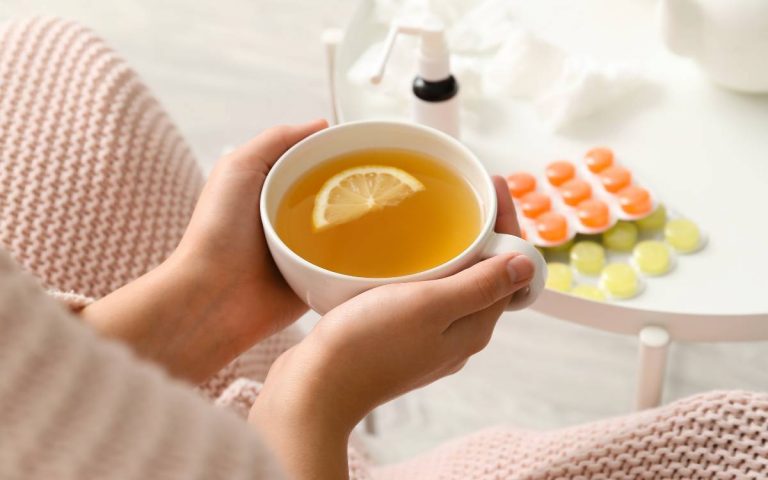 Chás para garganta inflamada.