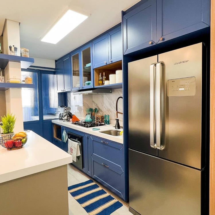 Cozinha azul BIC.