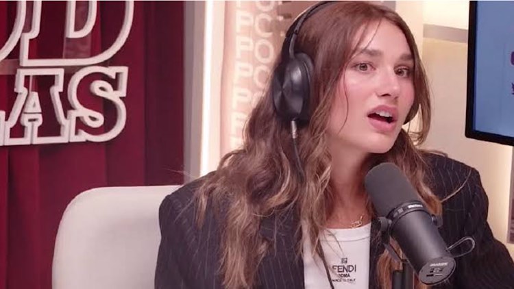 Sasha em Podcast.