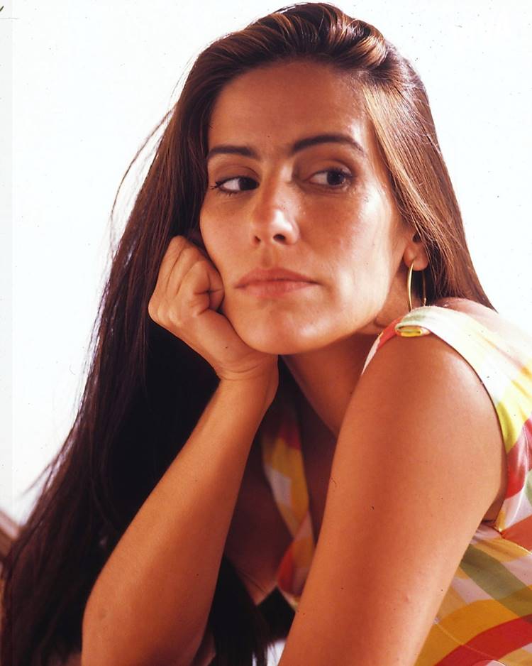 Atriz Glória Pies como Ruth ou Raquel na novela Mulheres de Areia de 1993
