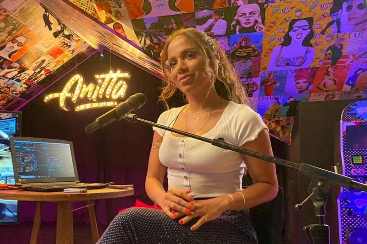 Anitta revela experiência espiritual