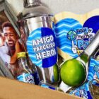Kit caipirinha para DIa dos Pais, contendo MINI TÁBUA, 1 COQUETELEIRA, 1 ESPREMEDOR DE LIMÃO, 2 COPOS DRINKS,1 GARRAFINHA 50ML DE CACHAÇA BRANCA, 1 POTINHO De AÇUCAR, LIMÃO, PORTA RETRATO