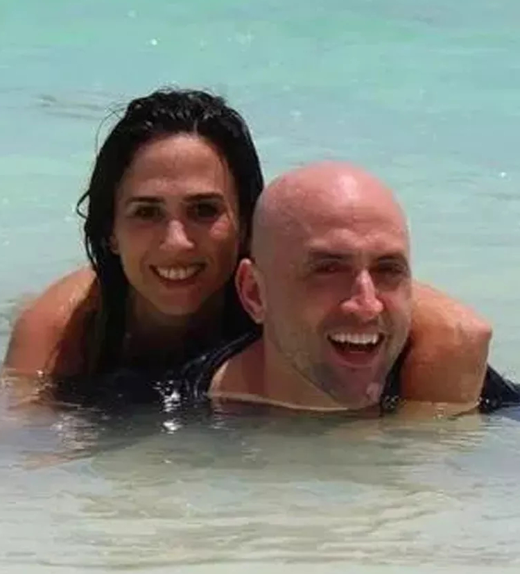 Tata Werneck e Paulo Gustavo na praia