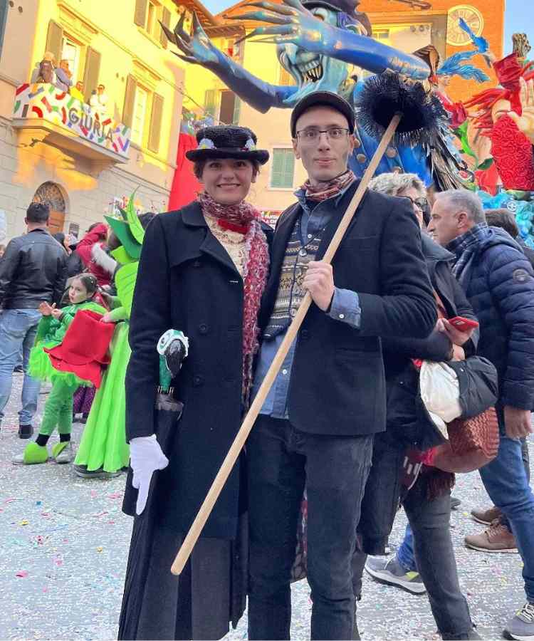 Traje de Dia das Bruxas para namorados: Mary Poppins e Dick Van Dyke