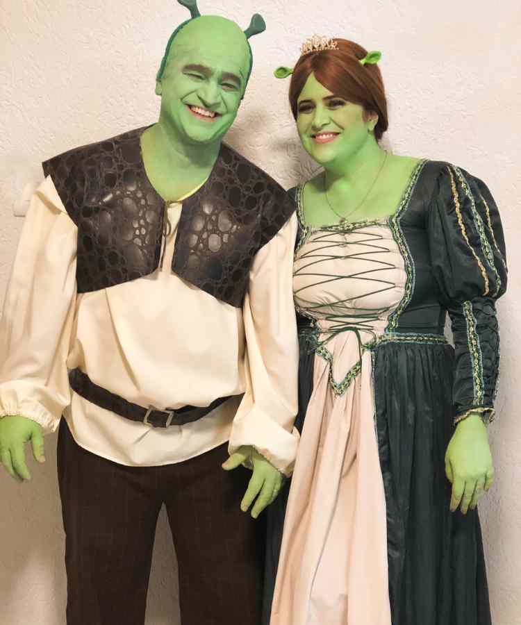 Traje de Dia das Bruxas para namorados: Shrek e princesa Fiona