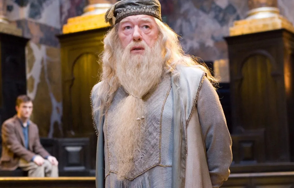 Michael Gambon deu vida a Albus Dumbledore
