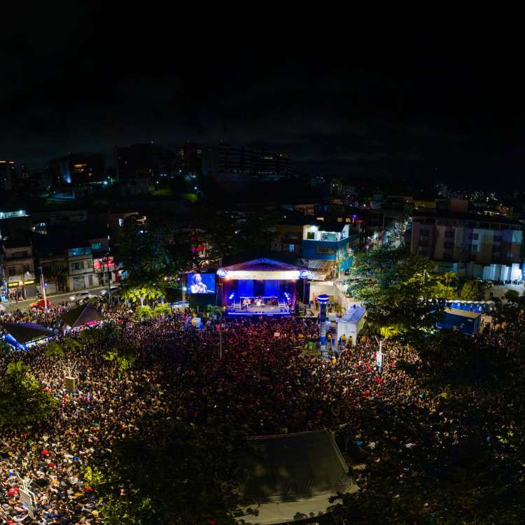 Show de Pitty em Rio Vermelho, Salvador, em setembro de 2023