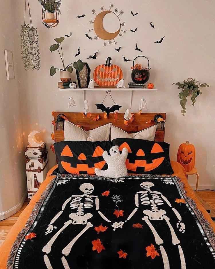 quarto com decoração de halloween