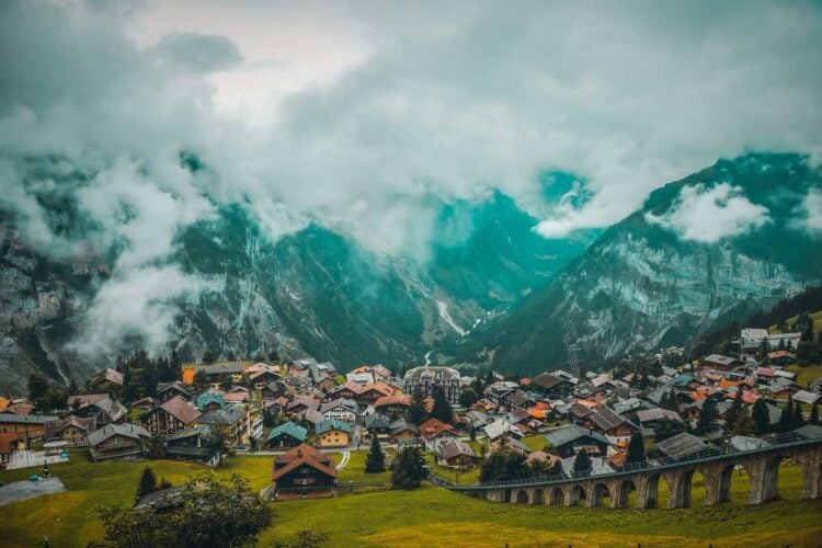 Suíça: conheça esse país encantador que te faz sentir em um conto de fadas