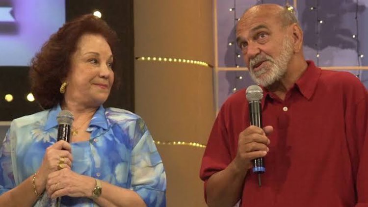 Lima Duarte se despede de Lolita Rodrigues.