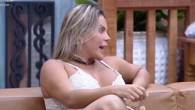 Madrugada de A Fazenda teve discussões e desabafos.