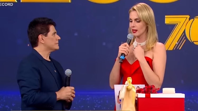 Ana Hickmann no Familia Record.