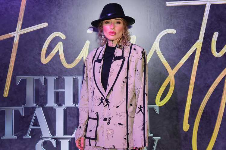 Cabeleireira Gue Oliveira, apresentadora do Hairstyle: The Talent Show Brasil