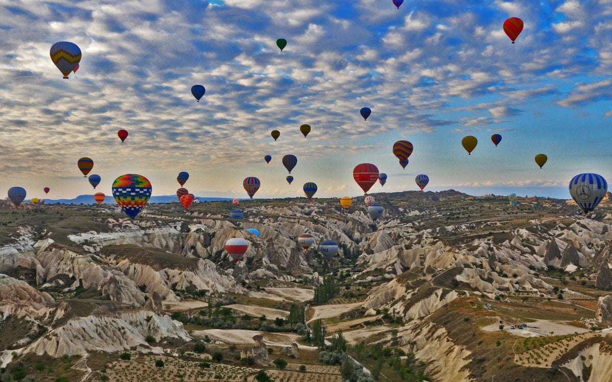 foto de balões e vista na Turquia e na Grécia