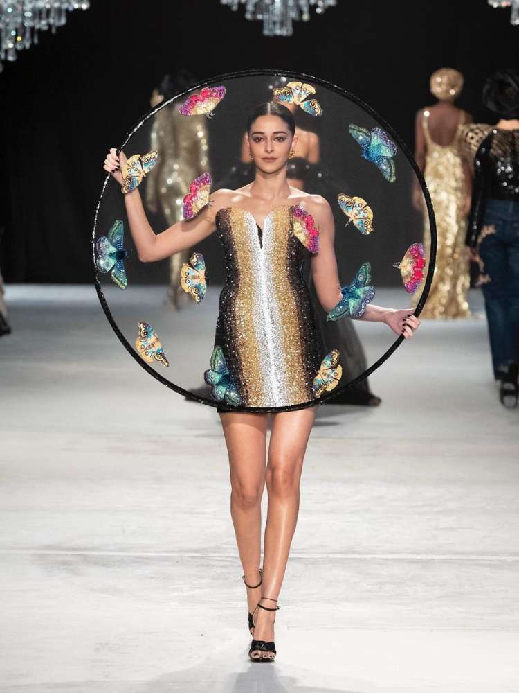Brilho na passarela de Paris como tendências de moda 2024