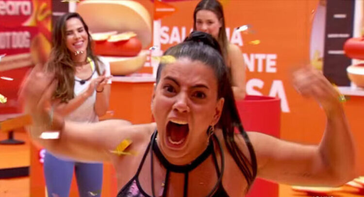Fernanda comemorando que é a Líder do BBB 24