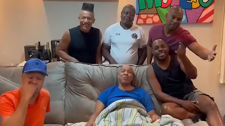 Anderson Leonardo, do Molejo volta a ser internado para tratar câncer.