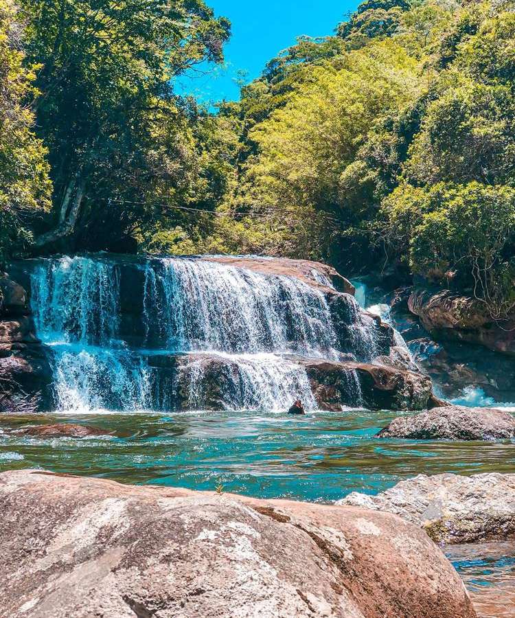 Cachoeira natural de Lumiar em Nova Friburgo